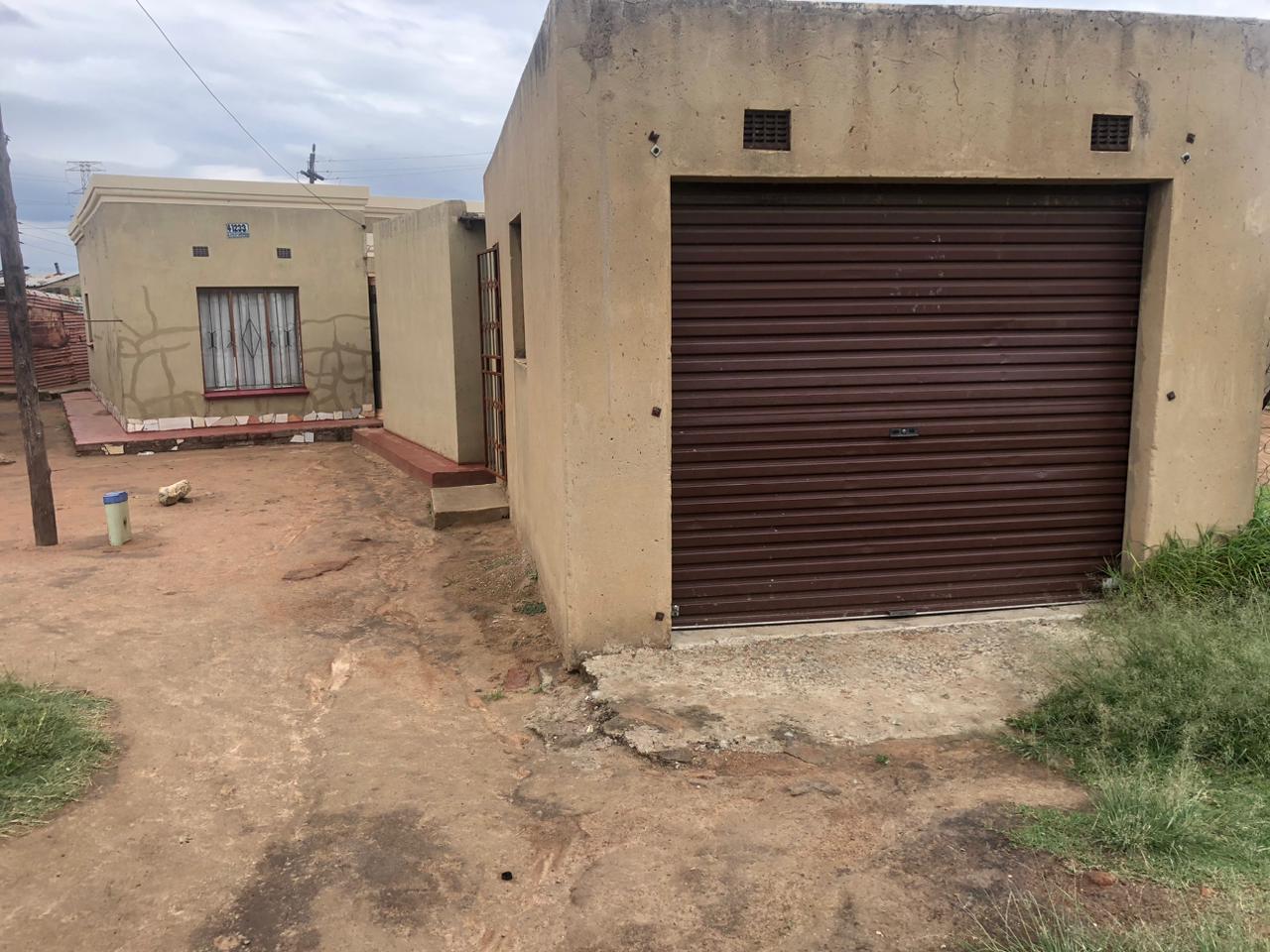 PROPERTY FOR SALE AT TSAKANE EXT 19