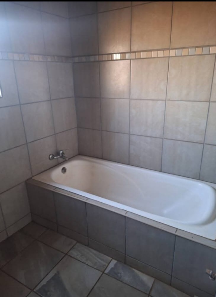 PROPERTY FOR SALE AT TSAKANE EXT 14