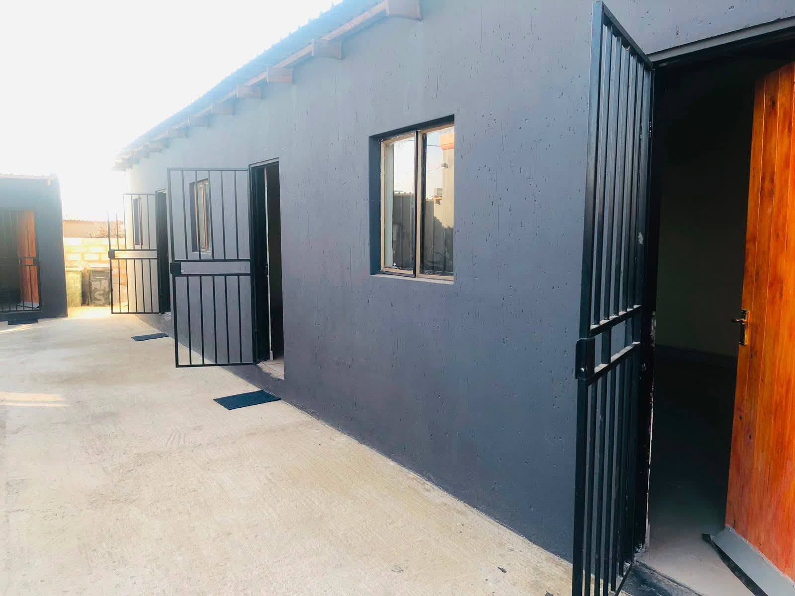 PROPERTY FOR SALE AT TSAKANE EXT 16